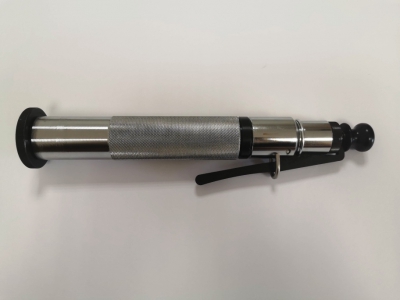 Naprava za humano omamljanje živine